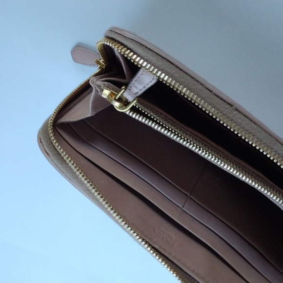 Prada beige Nappa gaufre leather long wallet - Picture 6 of 12